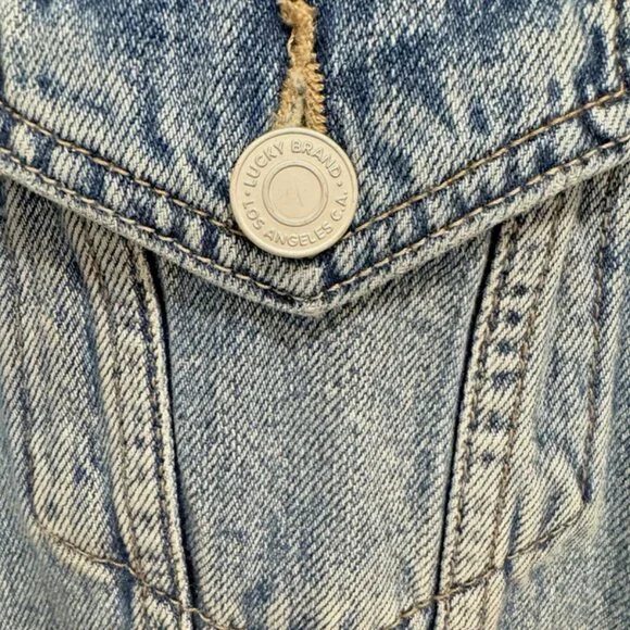 Lucky Brand Tomboy Trucker Denim Jacket | Size Small | Blue Jean Wash - Picture 6 of 11